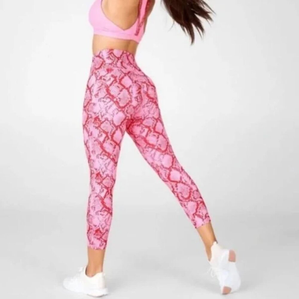 NWT Fabletics High-Waisted Printed PowerHold® Capri Pink Snakeskin Womens Size L - Picture 2 of 7